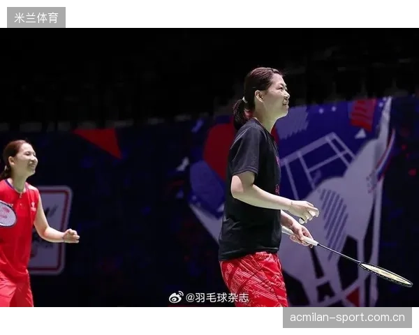 羽毛球选手赛前最后一分钟调整成金句——激情与专注的极致瞬间